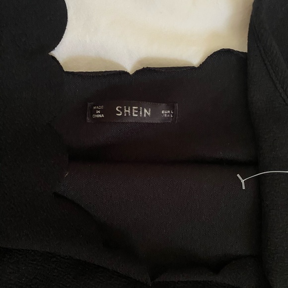 SHEIN Black Bodysuit with Scalloped Detail - Picture 4 of 5